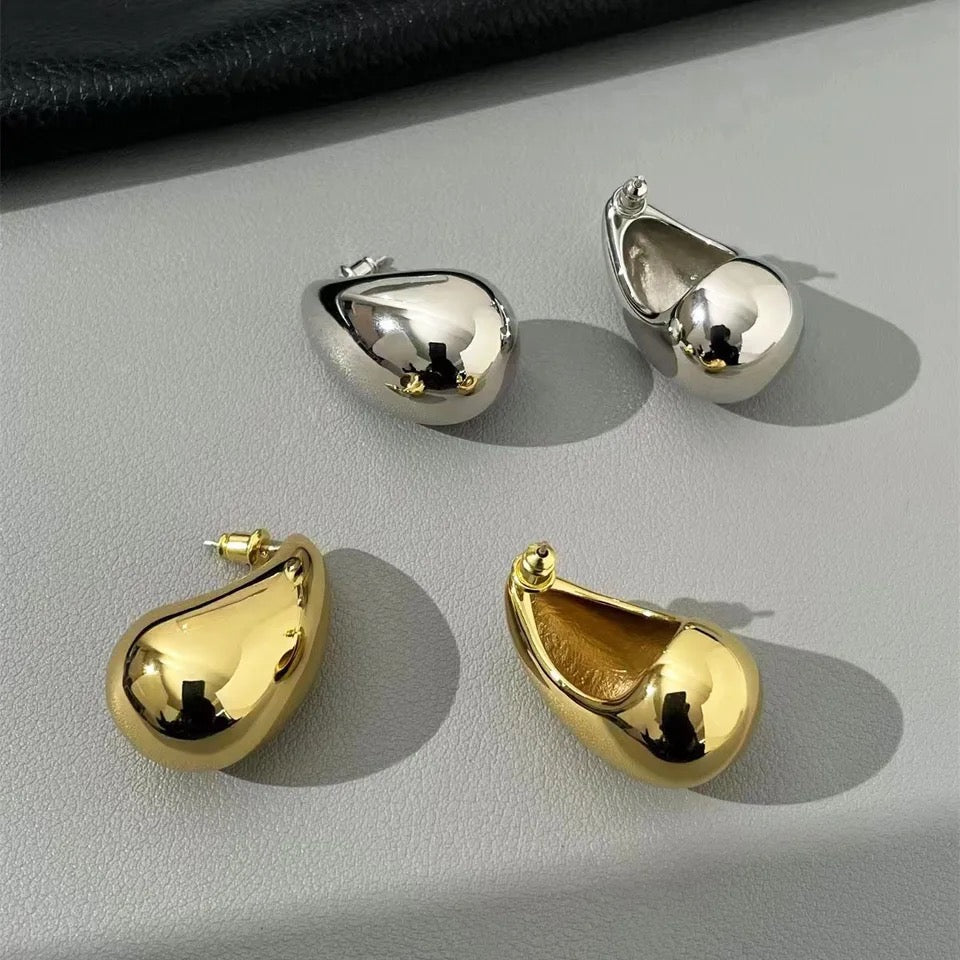 Teardrop earrings