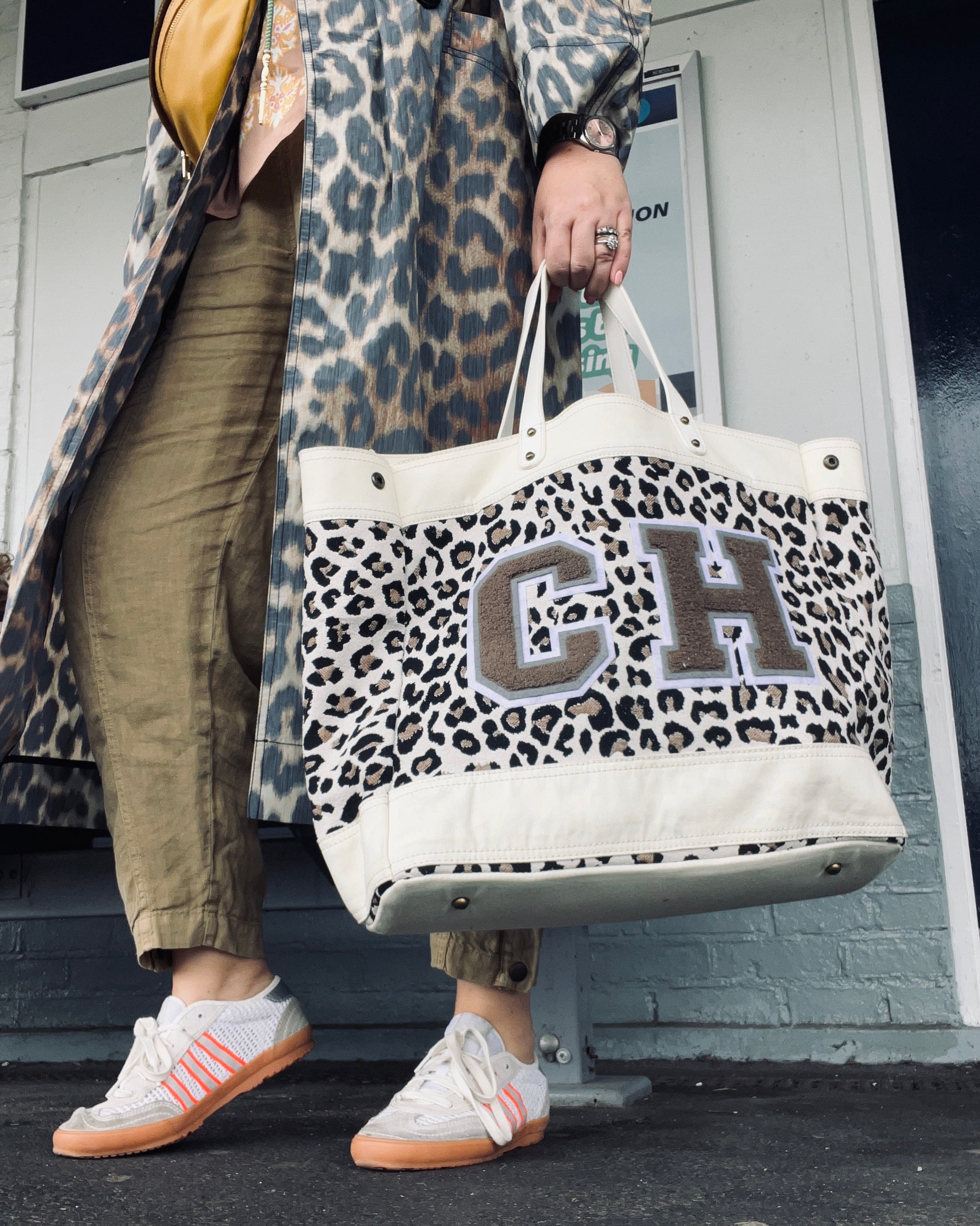 Cream leopard print market shopper bag