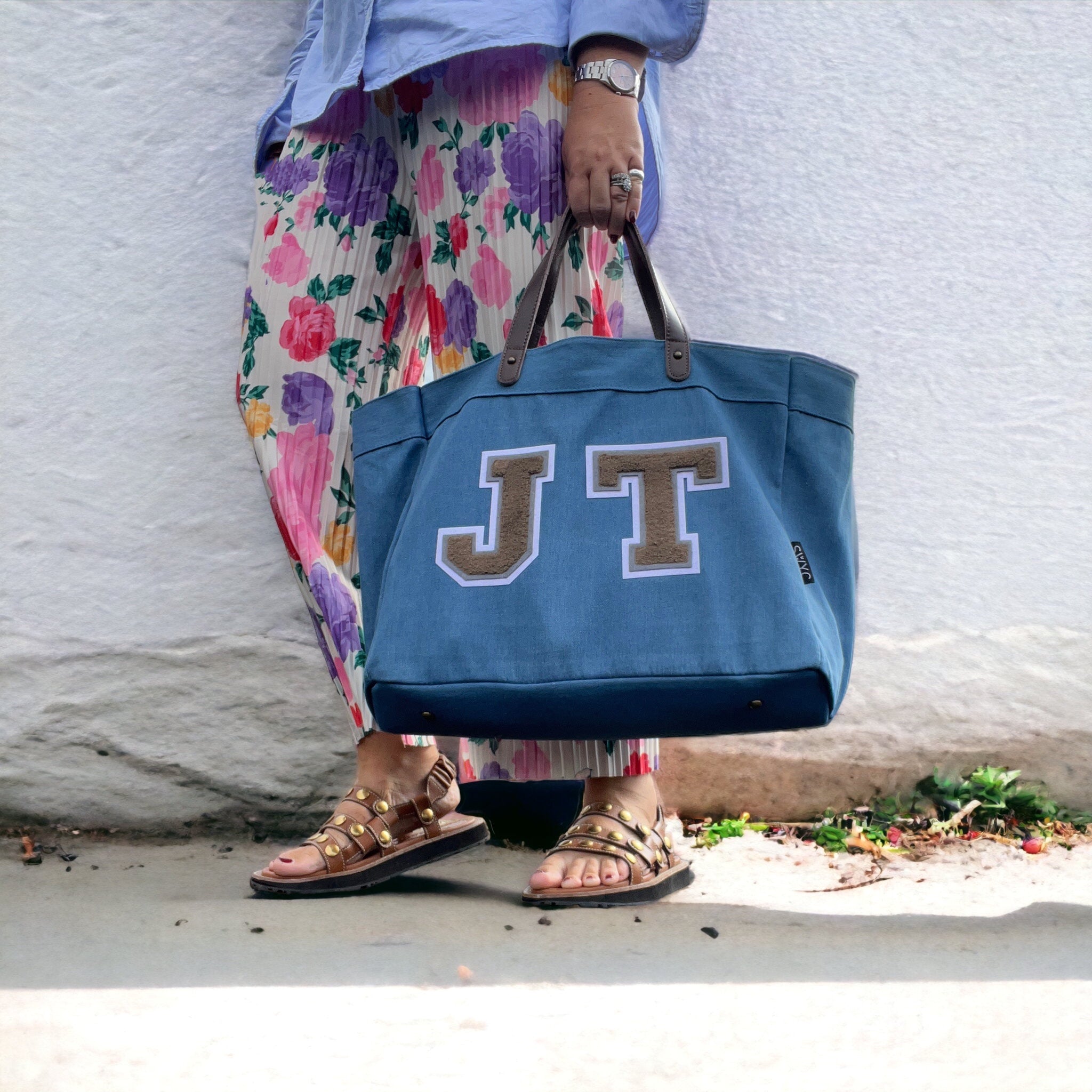 Mid blue denim shopper