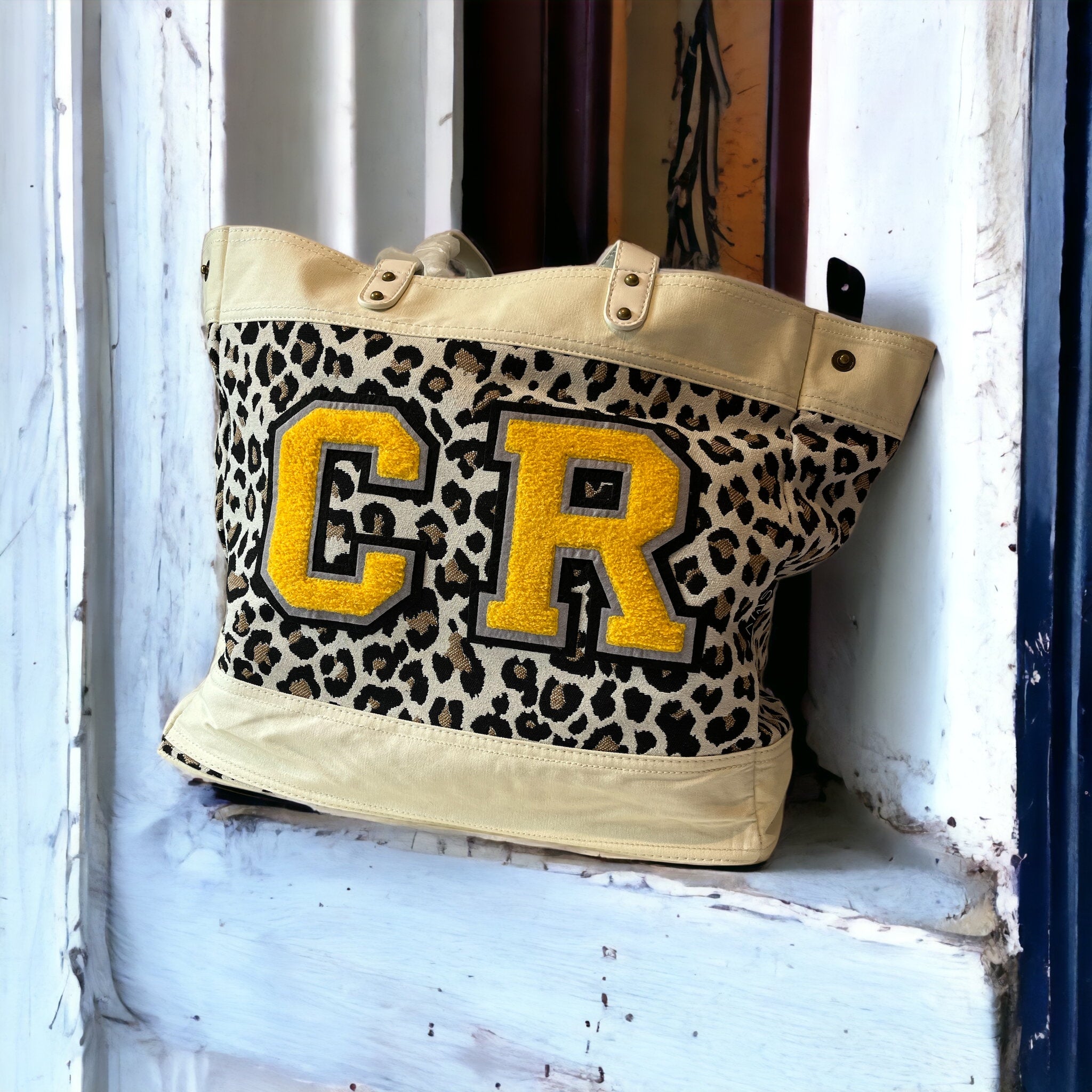 Cream leopard print market shopper bag