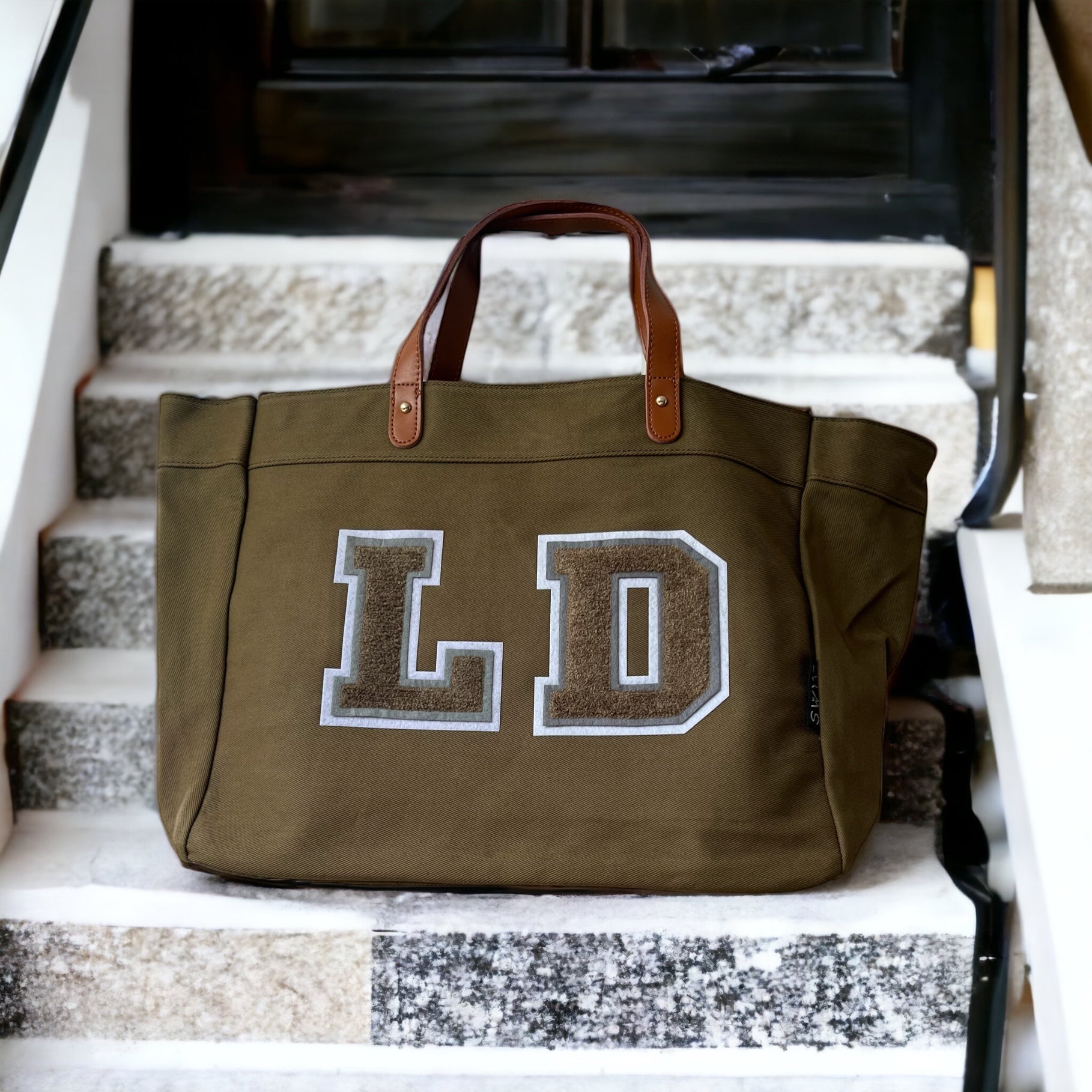 Khaki shopper