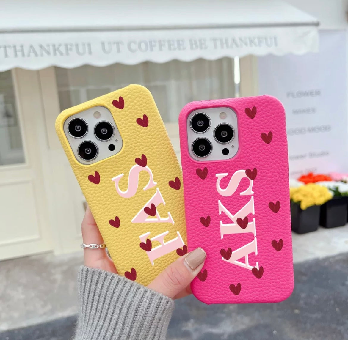 Phone case : HEARTS