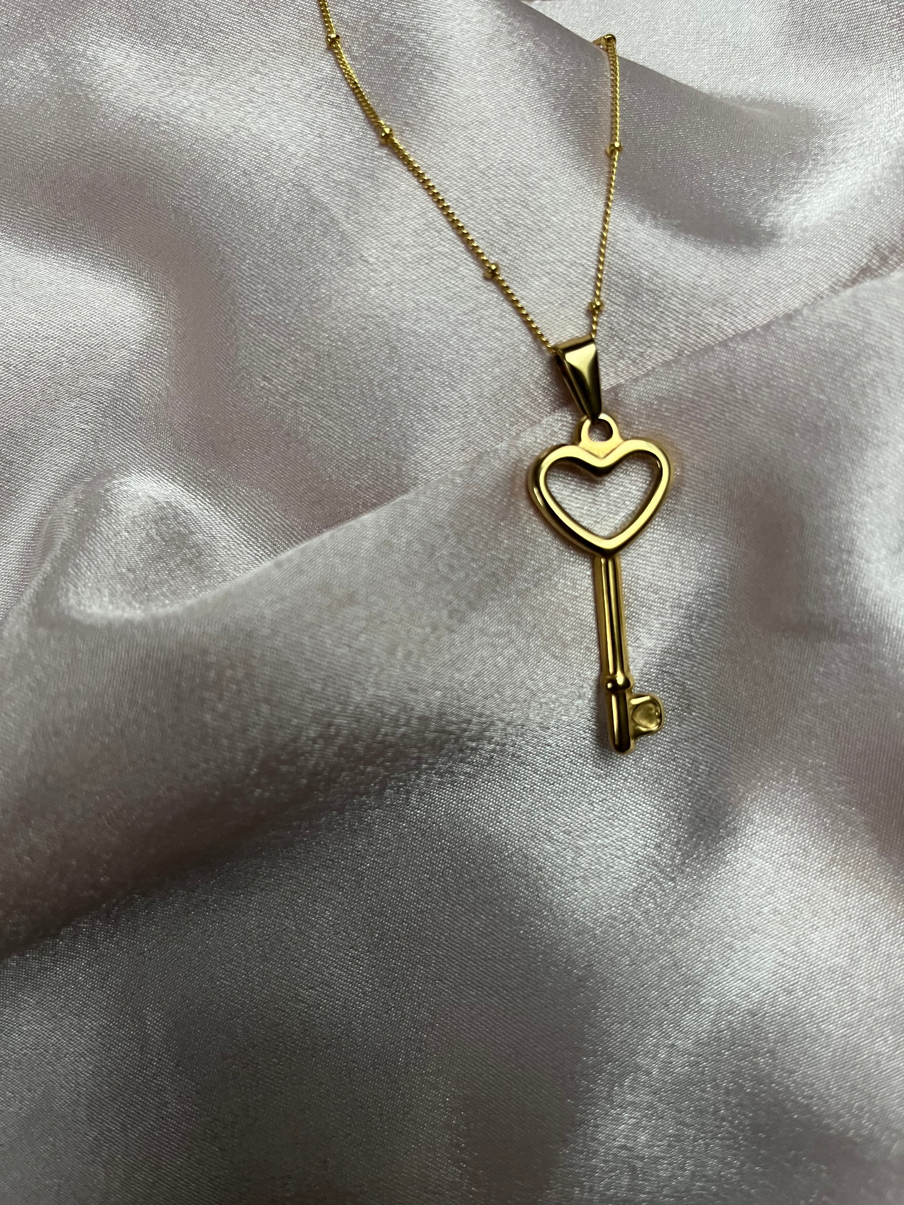 Large key necklace