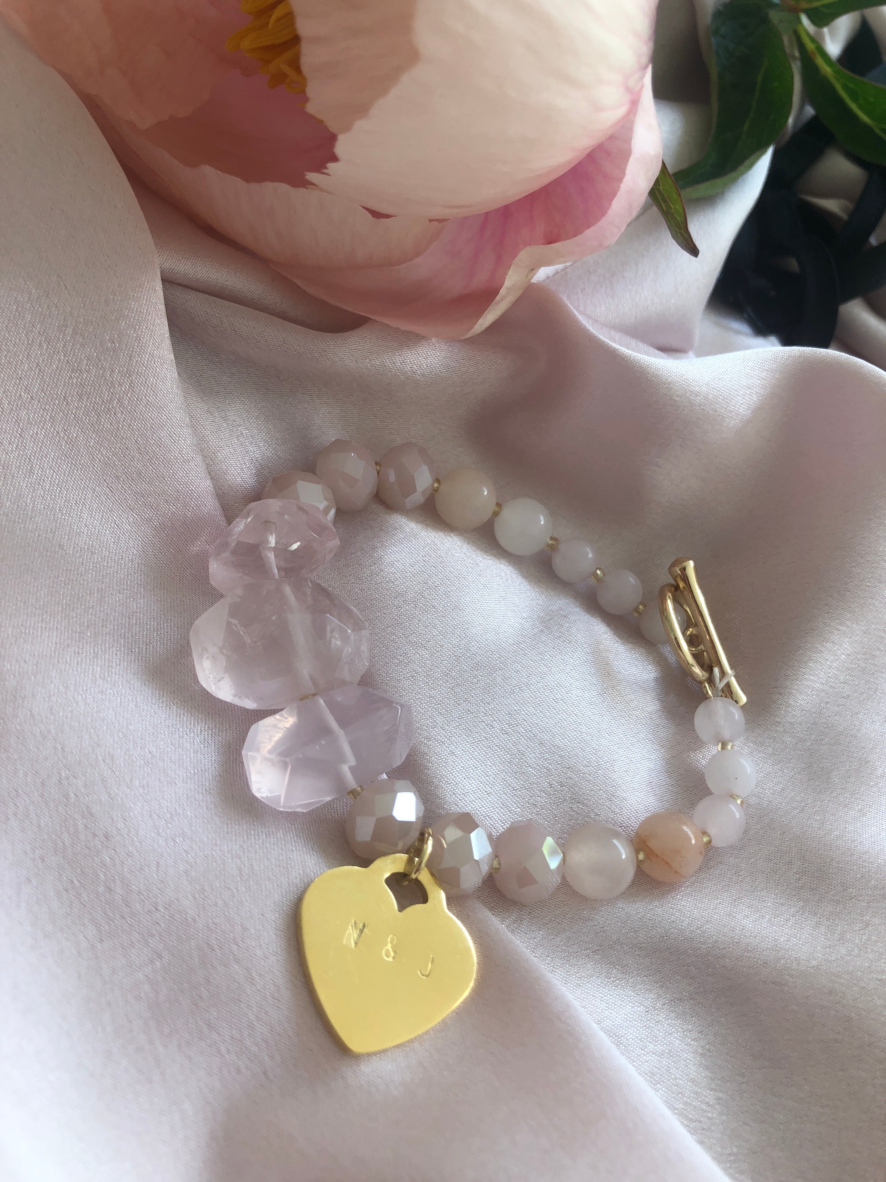 PINK STONE CHUNKY LOVE HEART BRACELET