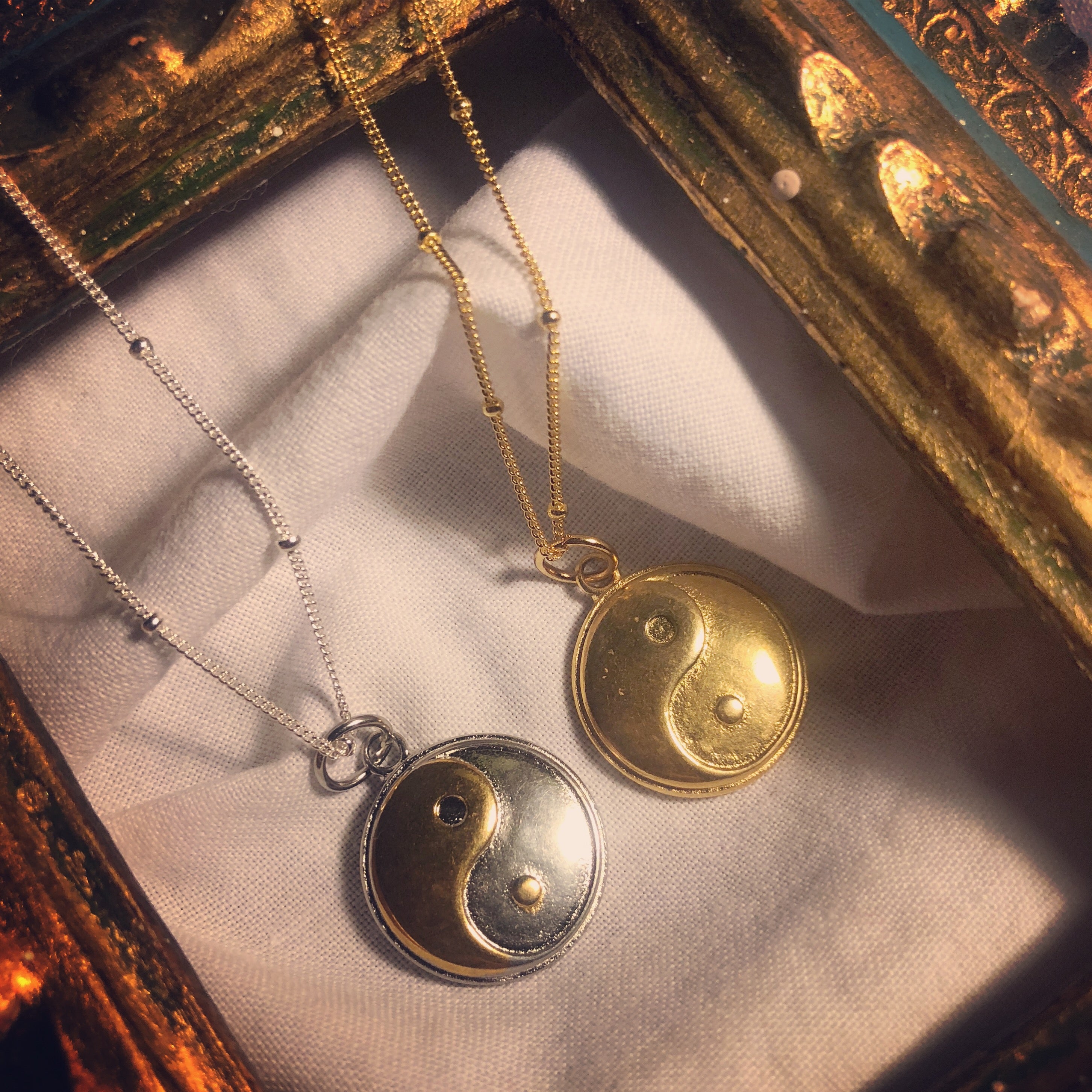 YIN AND YANG NECKLACE