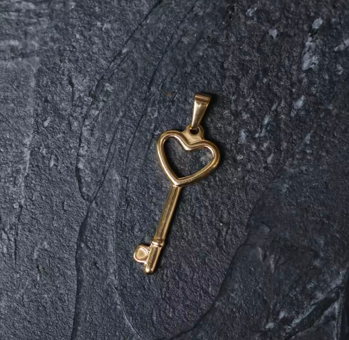 Large key necklace