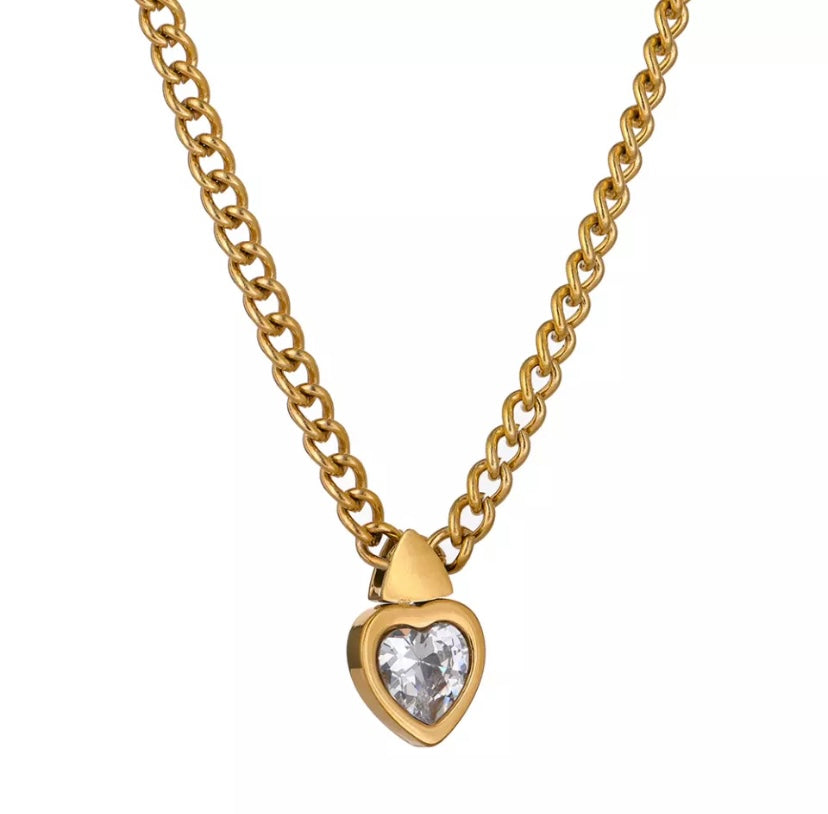 Heart pendant necklace