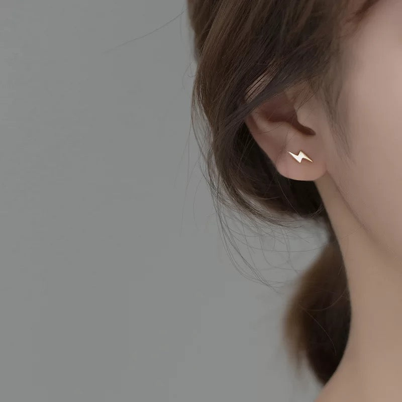 Mini lightening stud earrings