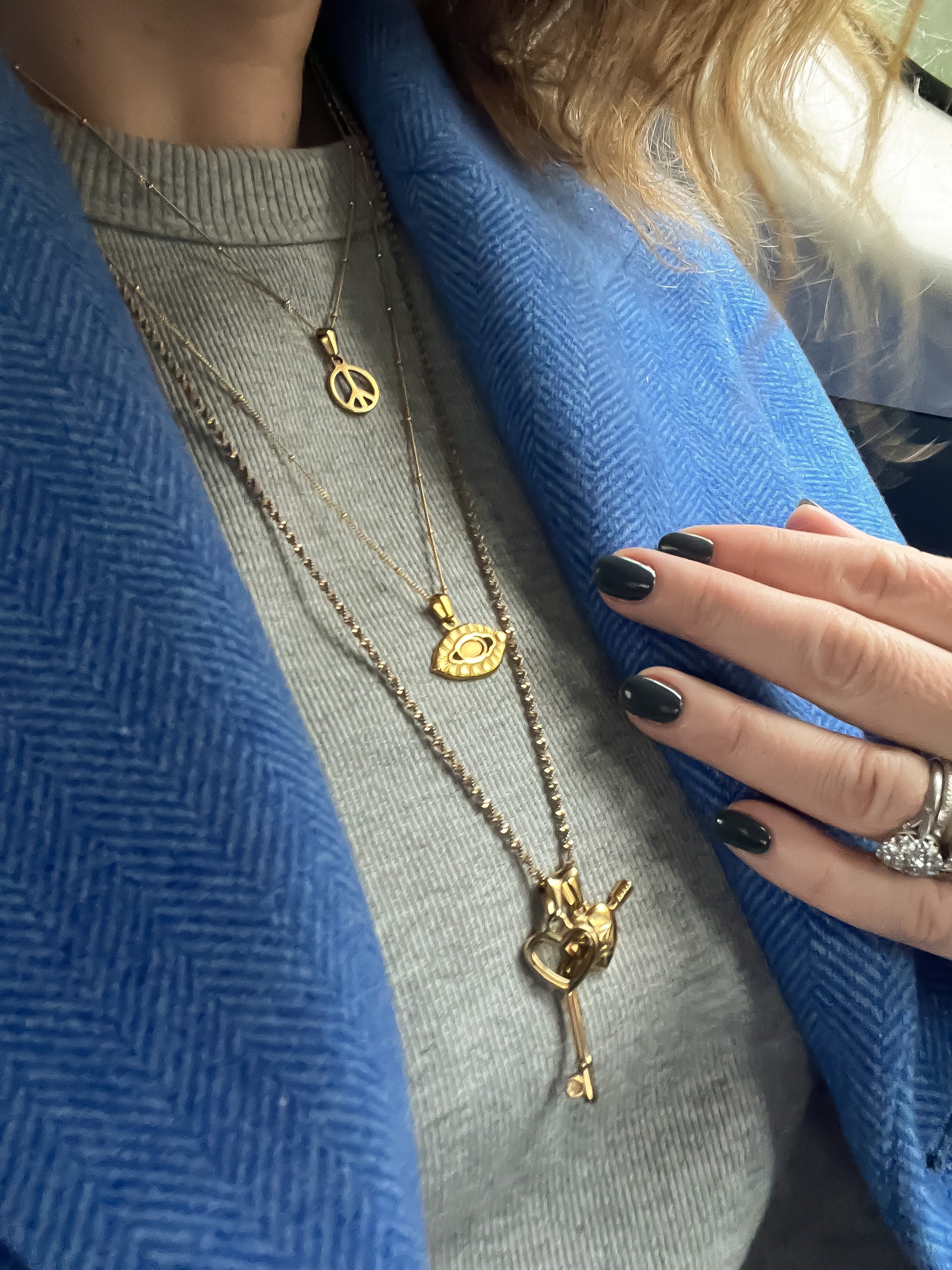 Eye necklace