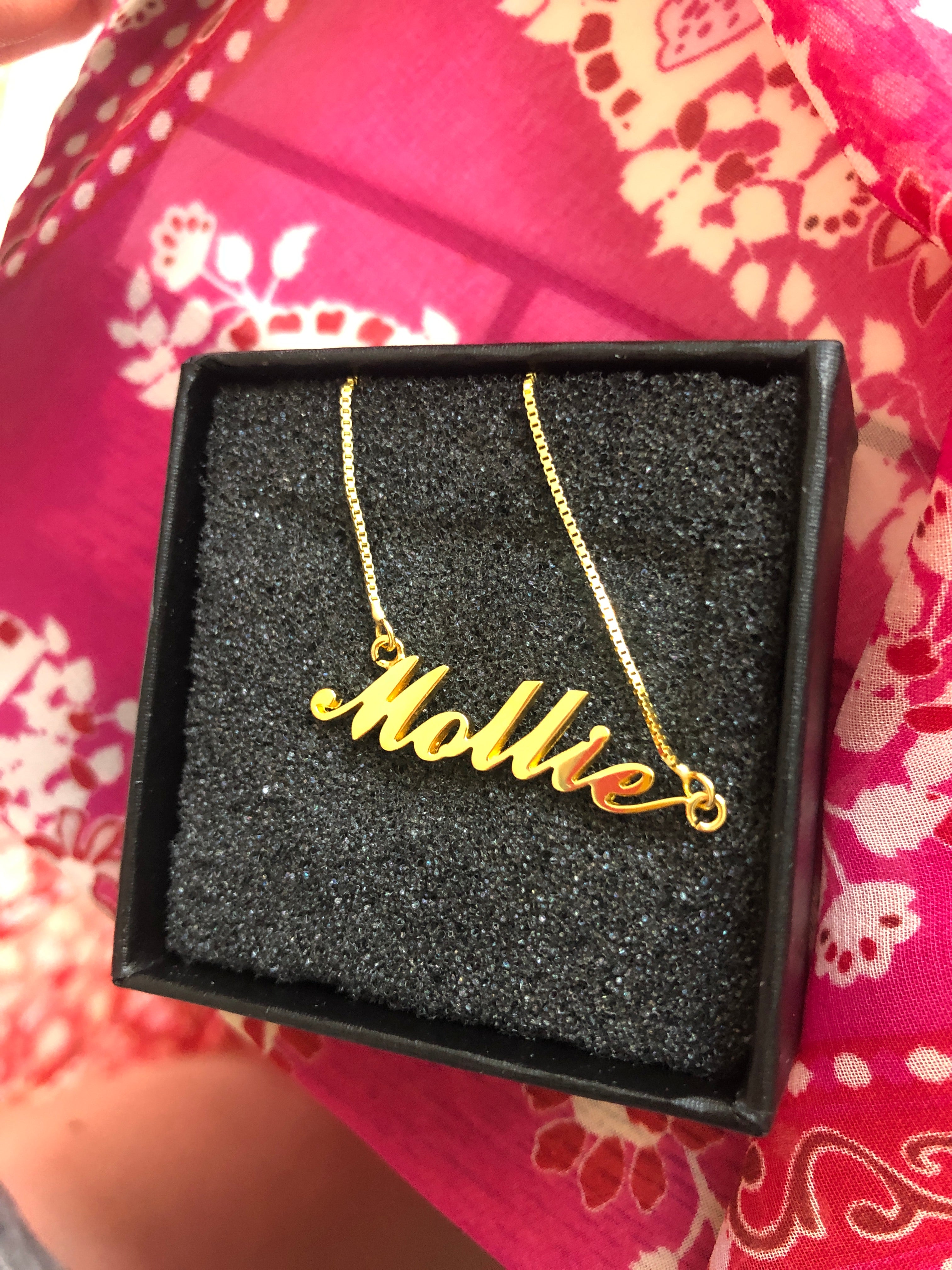 NAME CHAIN NECKLACE - SCRIPT