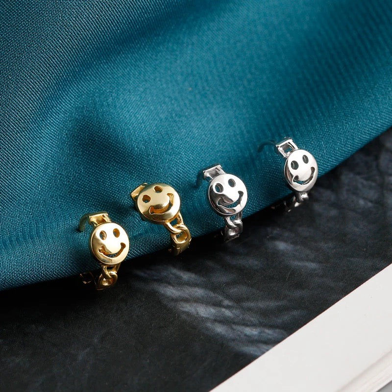 Happy “huggy” earrings