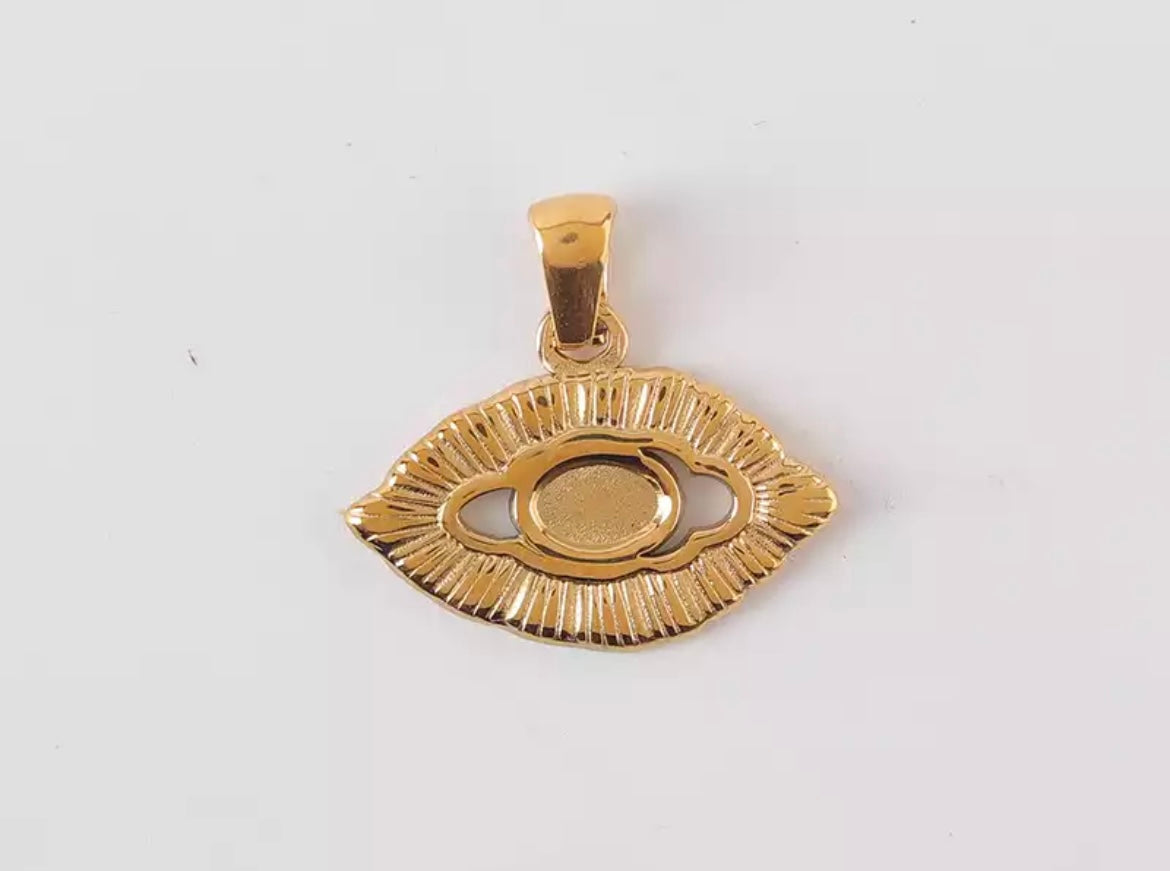 Eye necklace