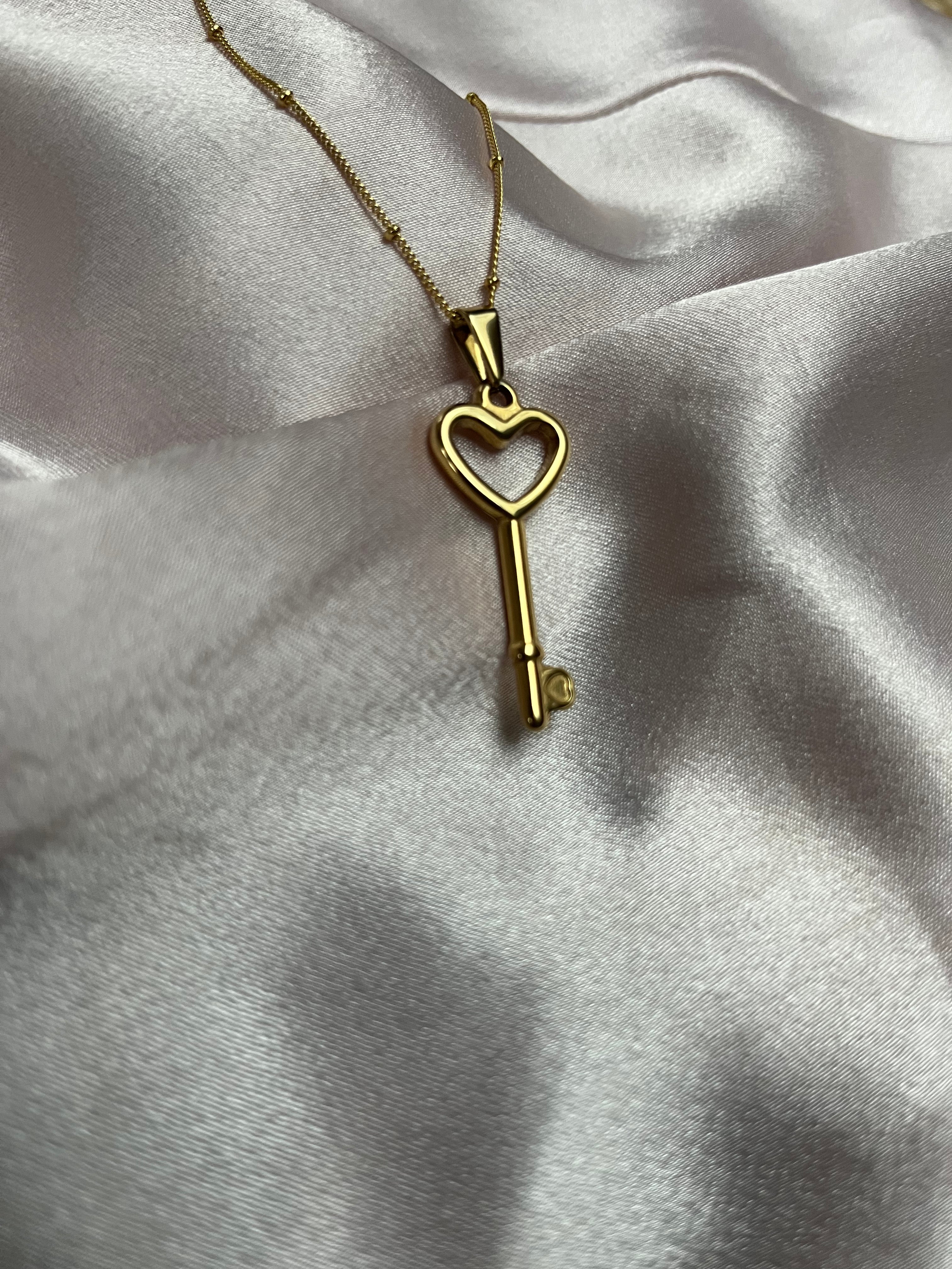 Large key necklace