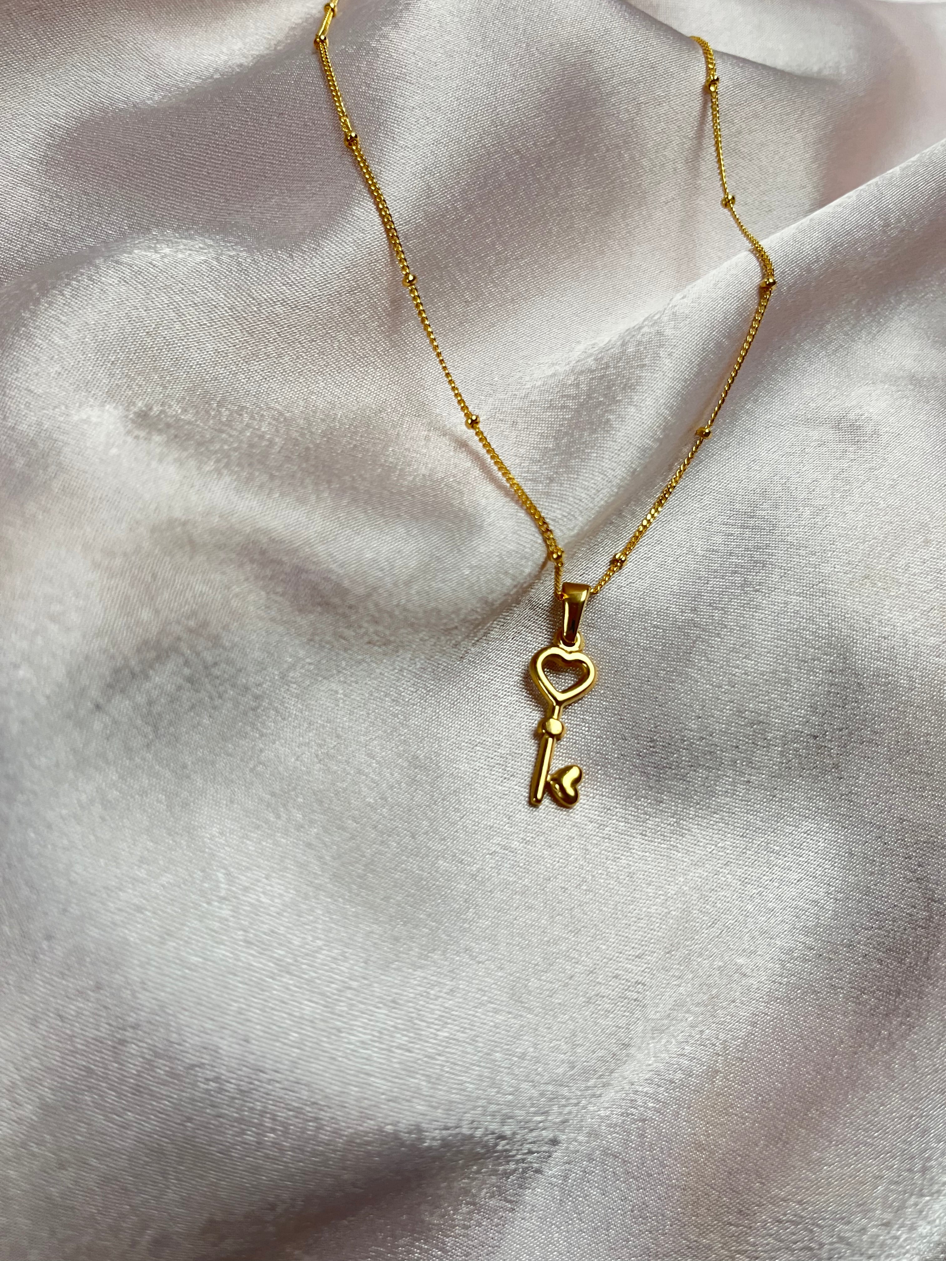Small key necklace